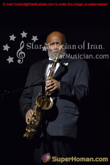 055_Pari_Zangeneh_Performance