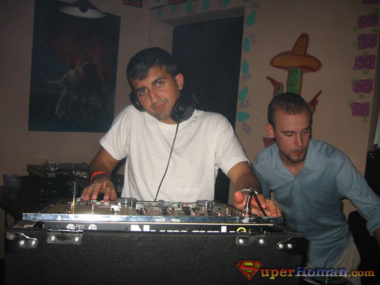 110-1079_IMG
